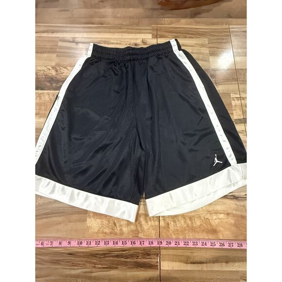 VTG Air Jordan Basketball Silky Shiny Dazzle Black White Shorts 1985/2005 - Picture 1 of 10